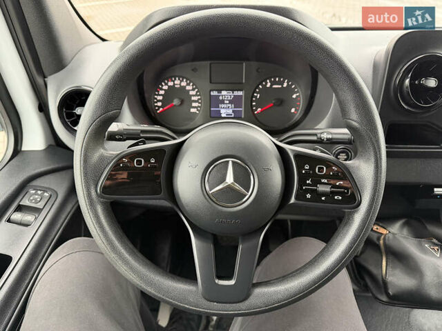 Білий Мерседес Sprinter, об'ємом двигуна 0 л та пробігом 198 тис. км за 39999 $, фото 63 на Automoto.ua