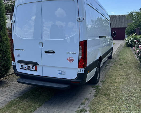 Білий Мерседес Sprinter, об'ємом двигуна 0 л та пробігом 135 тис. км за 39851 $, фото 5 на Automoto.ua