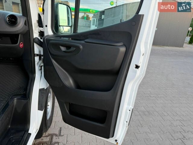 Білий Мерседес Sprinter, об'ємом двигуна 2 л та пробігом 340 тис. км за 21900 $, фото 23 на Automoto.ua