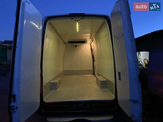 Білий Мерседес Sprinter, об'ємом двигуна 2 л та пробігом 290 тис. км за 27300 $, фото 39 на Automoto.ua