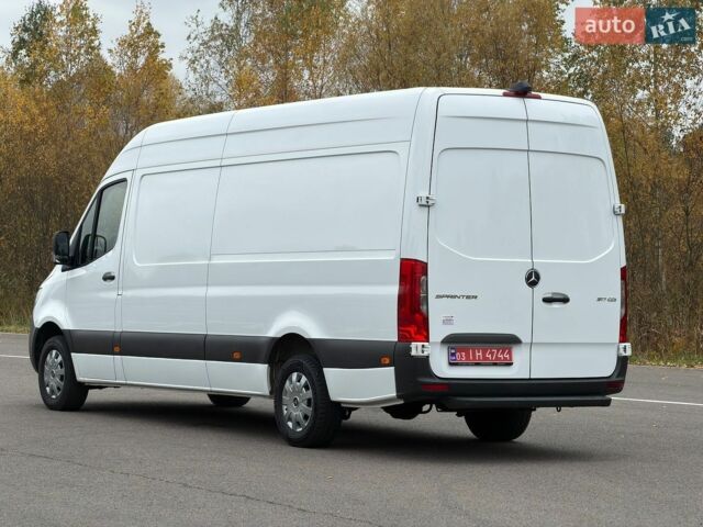 Белый Мерседес Sprinter, объемом двигателя 2 л и пробегом 238 тыс. км за 29999 $, фото 6 на Automoto.ua