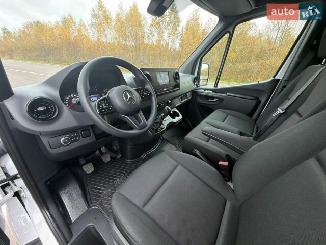 Белый Мерседес Sprinter, объемом двигателя 2 л и пробегом 238 тыс. км за 29999 $, фото 52 на Automoto.ua