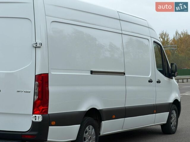 Белый Мерседес Sprinter, объемом двигателя 2 л и пробегом 238 тыс. км за 29999 $, фото 42 на Automoto.ua