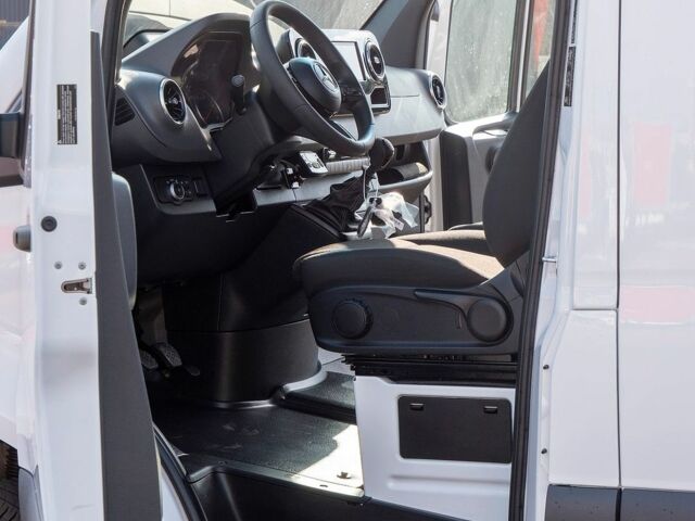 Белый Мерседес Sprinter, объемом двигателя 0 л и пробегом 1 тыс. км за 69447 $, фото 7 на Automoto.ua