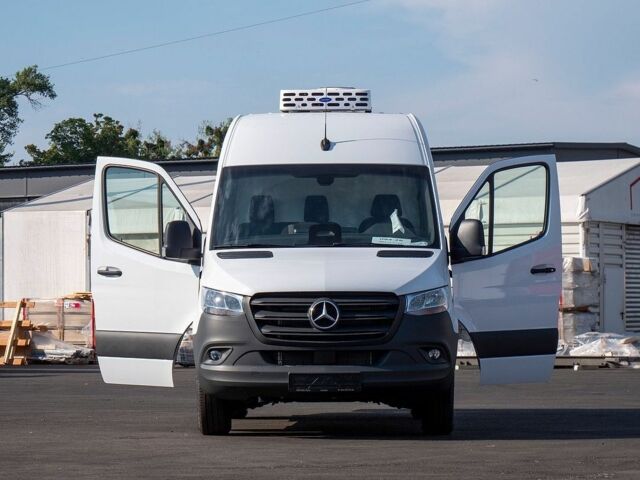 Белый Мерседес Sprinter, объемом двигателя 0 л и пробегом 1 тыс. км за 69447 $, фото 1 на Automoto.ua
