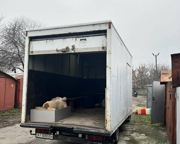 Белый Мерседес Sprinter, объемом двигателя 2.87 л и пробегом 670 тыс. км за 7400 $, фото 4 на Automoto.ua