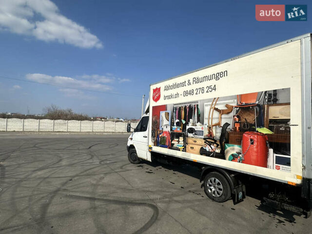 Белый Мерседес Sprinter, объемом двигателя 2.15 л и пробегом 300 тыс. км за 9999 $, фото 6 на Automoto.ua