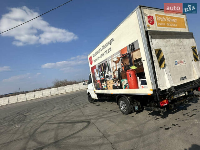 Белый Мерседес Sprinter, объемом двигателя 2.15 л и пробегом 300 тыс. км за 9999 $, фото 7 на Automoto.ua