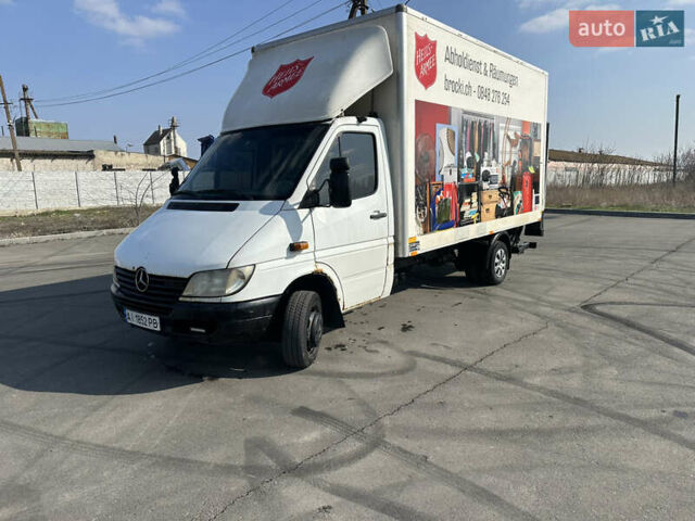 Белый Мерседес Sprinter, объемом двигателя 2.15 л и пробегом 300 тыс. км за 9999 $, фото 4 на Automoto.ua