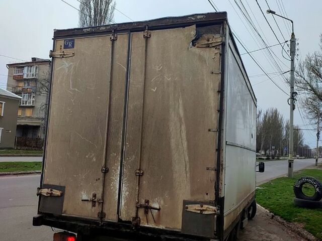 Белый Мерседес Sprinter, объемом двигателя 2.7 л и пробегом 350 тыс. км за 8000 $, фото 1 на Automoto.ua