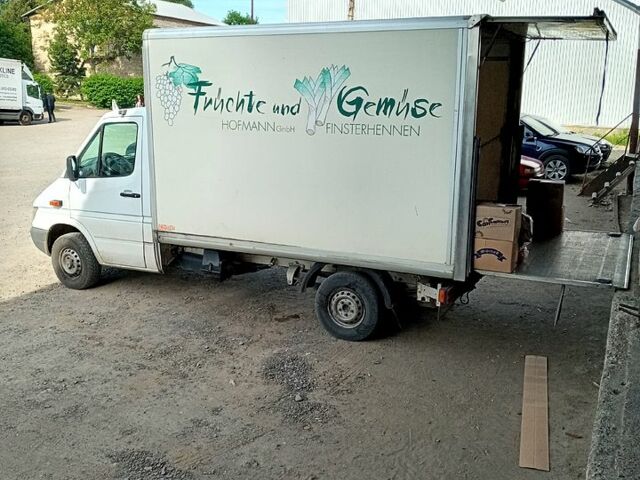 Білий Мерседес Sprinter, об'ємом двигуна 2.7 л та пробігом 750 тис. км за 11000 $, фото 6 на Automoto.ua