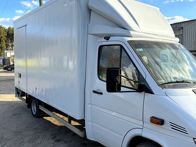 Белый Мерседес Sprinter, объемом двигателя 2.1 л и пробегом 0 тыс. км за 9200 $, фото 4 на Automoto.ua