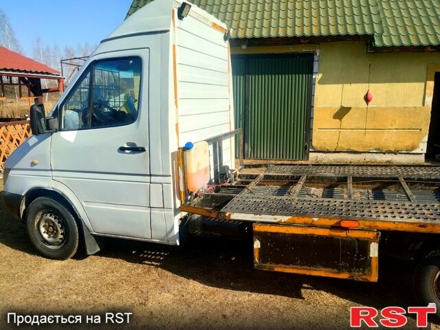 Белый Мерседес Sprinter, объемом двигателя 2.2 л и пробегом 535 тыс. км за 7400 $, фото 5 на Automoto.ua