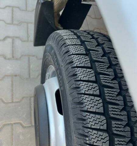 Белый Мерседес Sprinter, объемом двигателя 0 л и пробегом 330 тыс. км за 16900 $, фото 8 на Automoto.ua