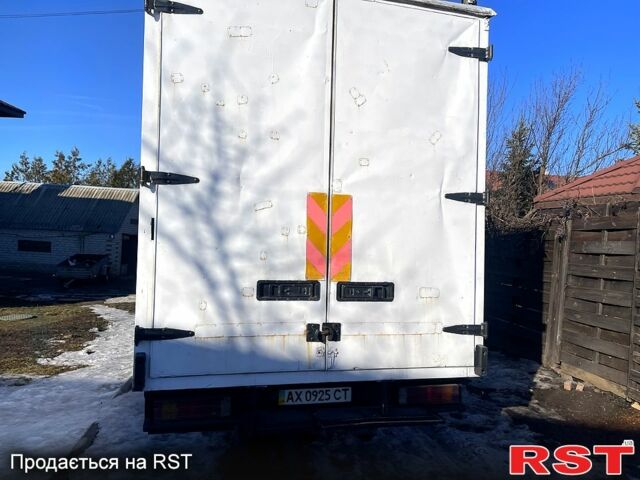 Белый Мерседес Sprinter, объемом двигателя 2.1 л и пробегом 200 тыс. км за 7500 $, фото 4 на Automoto.ua