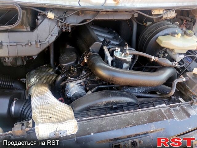 Белый Мерседес Sprinter, объемом двигателя 2.2 л и пробегом 535 тыс. км за 7400 $, фото 8 на Automoto.ua