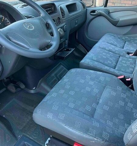 Белый Мерседес Sprinter, объемом двигателя 0 л и пробегом 330 тыс. км за 16900 $, фото 12 на Automoto.ua