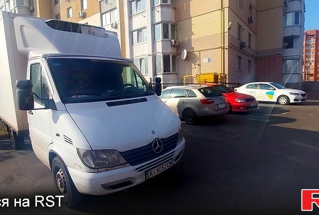 Білий Мерседес Sprinter, об'ємом двигуна 2.2 л та пробігом 630 тис. км за 9800 $, фото 1 на Automoto.ua