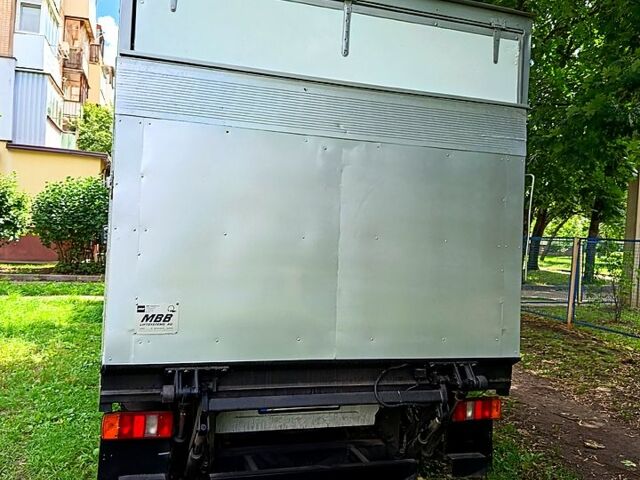 Белый Мерседес Sprinter, объемом двигателя 2.2 л и пробегом 415 тыс. км за 13000 $, фото 5 на Automoto.ua