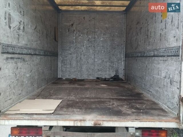 Белый Мерседес Sprinter, объемом двигателя 2.15 л и пробегом 333 тыс. км за 9500 $, фото 10 на Automoto.ua