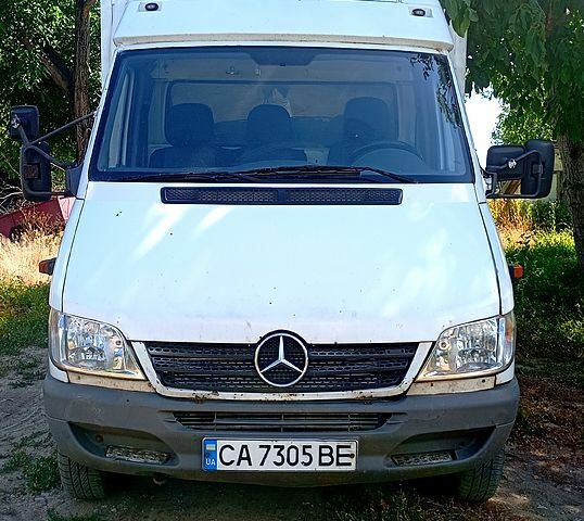 Білий Мерседес Sprinter, об'ємом двигуна 2.2 л та пробігом 520 тис. км за 7200 $, фото 2 на Automoto.ua
