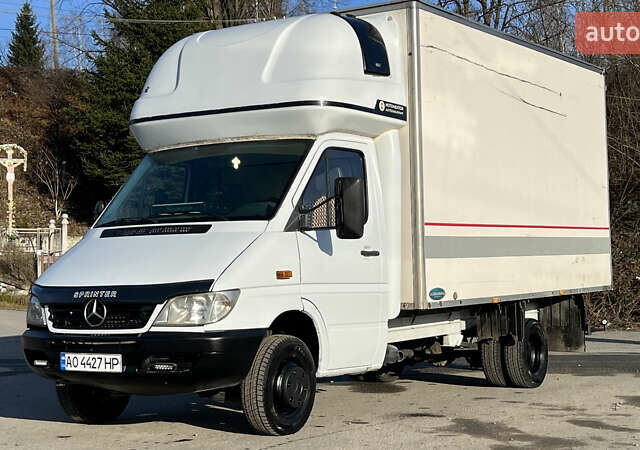 Белый Мерседес Sprinter, объемом двигателя 2.15 л и пробегом 750 тыс. км за 7900 $, фото 13 на Automoto.ua
