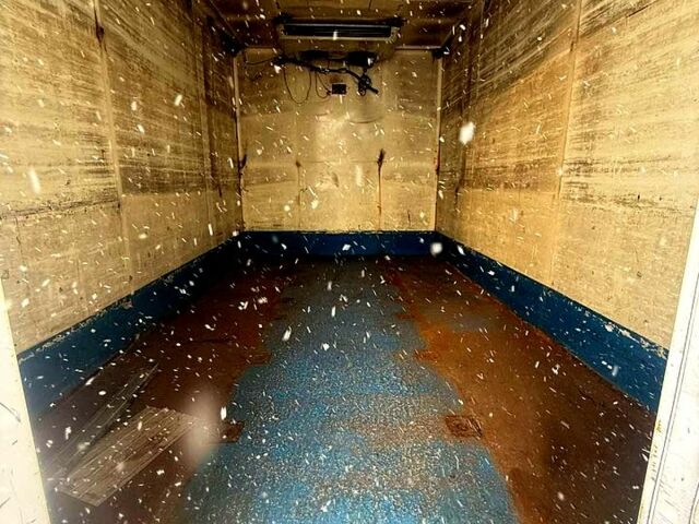 Белый Мерседес Sprinter, объемом двигателя 2.2 л и пробегом 604 тыс. км за 5900 $, фото 9 на Automoto.ua