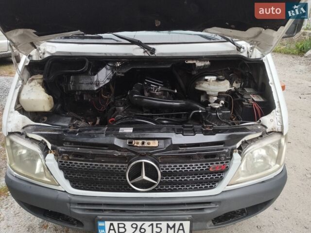 Білий Мерседес Sprinter, об'ємом двигуна 2.15 л та пробігом 333 тис. км за 9200 $, фото 7 на Automoto.ua