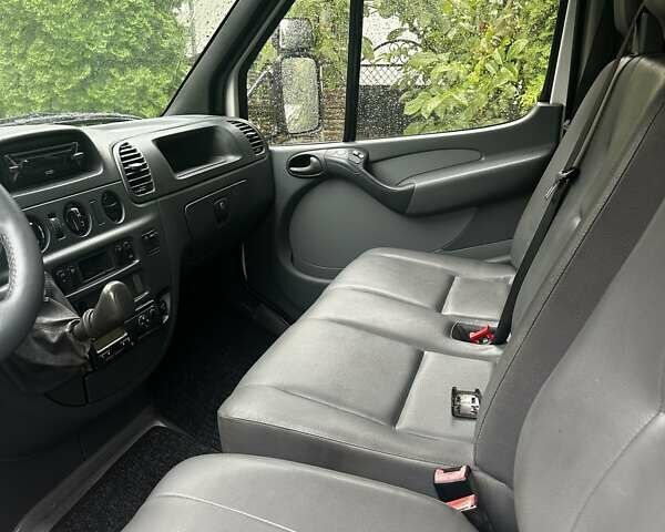 Білий Мерседес Sprinter, об'ємом двигуна 2.7 л та пробігом 250 тис. км за 17900 $, фото 4 на Automoto.ua