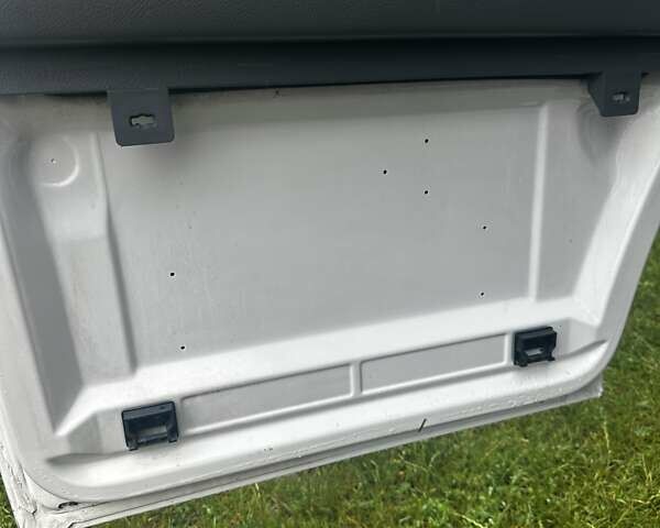 Білий Мерседес Sprinter, об'ємом двигуна 2.7 л та пробігом 250 тис. км за 17900 $, фото 3 на Automoto.ua