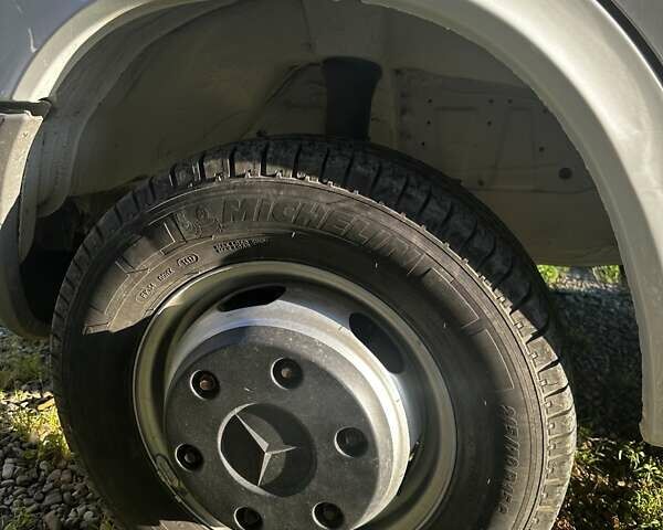 Білий Мерседес Sprinter, об'ємом двигуна 2.7 л та пробігом 250 тис. км за 17900 $, фото 12 на Automoto.ua