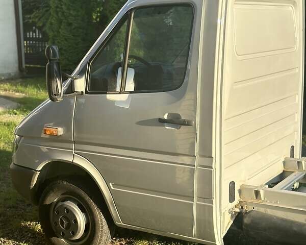 Білий Мерседес Sprinter, об'ємом двигуна 2.7 л та пробігом 250 тис. км за 17900 $, фото 10 на Automoto.ua