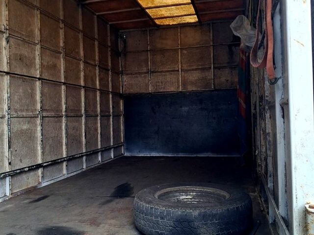 Белый Мерседес Sprinter, объемом двигателя 2.2 л и пробегом 400 тыс. км за 12999 $, фото 1 на Automoto.ua