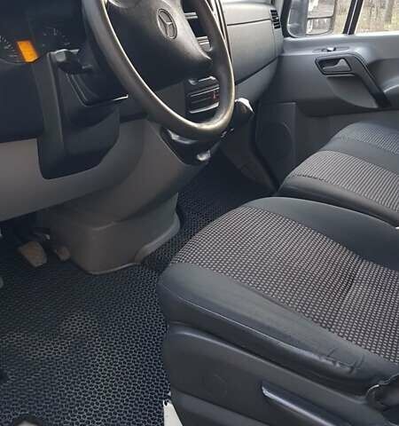 Белый Мерседес Sprinter, объемом двигателя 2.2 л и пробегом 110 тыс. км за 17600 $, фото 13 на Automoto.ua