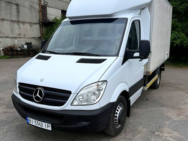 Белый Мерседес Sprinter, объемом двигателя 2.2 л и пробегом 380 тыс. км за 16500 $, фото 1 на Automoto.ua