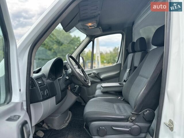 Белый Мерседес Sprinter, объемом двигателя 2.14 л и пробегом 445 тыс. км за 17500 $, фото 20 на Automoto.ua