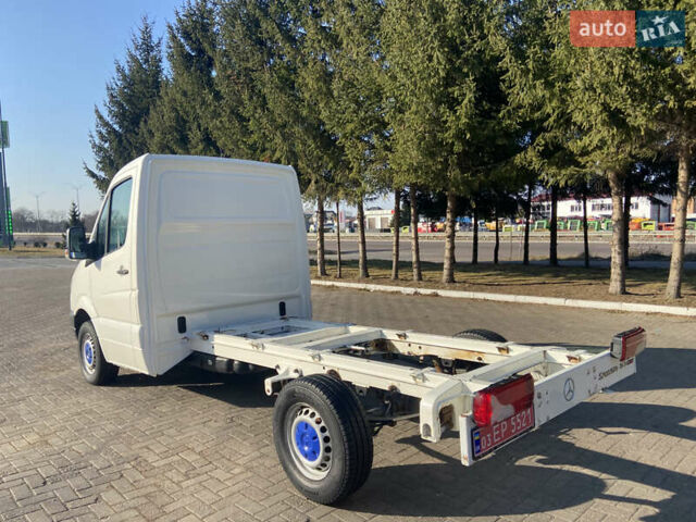 Белый Мерседес Sprinter, объемом двигателя 2.2 л и пробегом 280 тыс. км за 12700 $, фото 3 на Automoto.ua