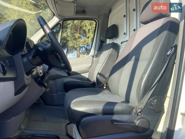 Белый Мерседес Sprinter, объемом двигателя 2.2 л и пробегом 280 тыс. км за 12700 $, фото 16 на Automoto.ua