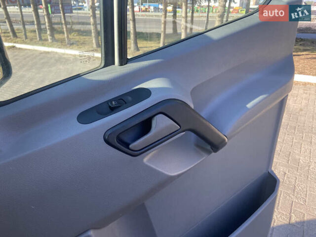 Белый Мерседес Sprinter, объемом двигателя 2.2 л и пробегом 280 тыс. км за 12700 $, фото 24 на Automoto.ua