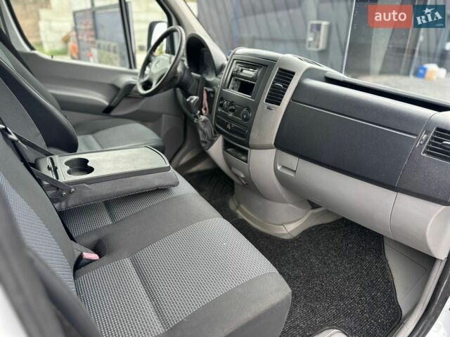 Белый Мерседес Sprinter, объемом двигателя 2.14 л и пробегом 445 тыс. км за 17500 $, фото 23 на Automoto.ua