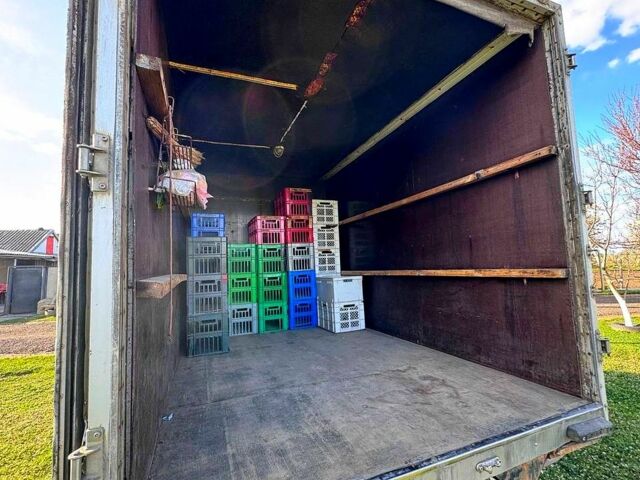 Белый Мерседес Sprinter, объемом двигателя 2.1 л и пробегом 920 тыс. км за 11000 $, фото 8 на Automoto.ua
