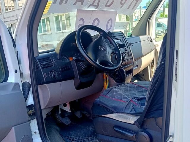 Білий Мерседес Sprinter, об'ємом двигуна 2.2 л та пробігом 397 тис. км за 11000 $, фото 3 на Automoto.ua