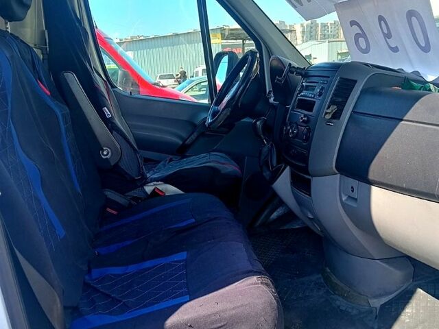 Білий Мерседес Sprinter, об'ємом двигуна 2.2 л та пробігом 397 тис. км за 11000 $, фото 8 на Automoto.ua