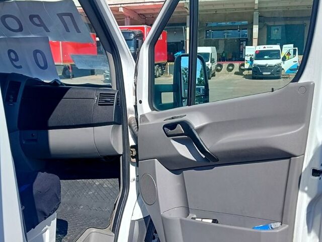Білий Мерседес Sprinter, об'ємом двигуна 2.2 л та пробігом 397 тис. км за 11000 $, фото 9 на Automoto.ua
