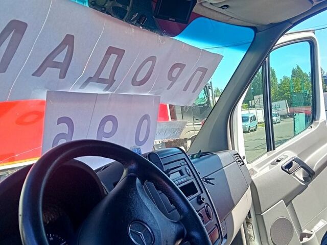 Білий Мерседес Sprinter, об'ємом двигуна 2.2 л та пробігом 397 тис. км за 11000 $, фото 1 на Automoto.ua