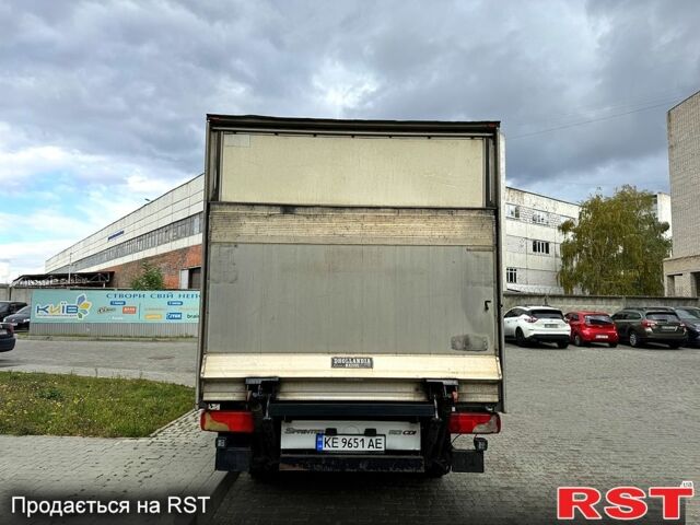 Белый Мерседес Sprinter, объемом двигателя 2.2 л и пробегом 305 тыс. км за 14900 $, фото 4 на Automoto.ua