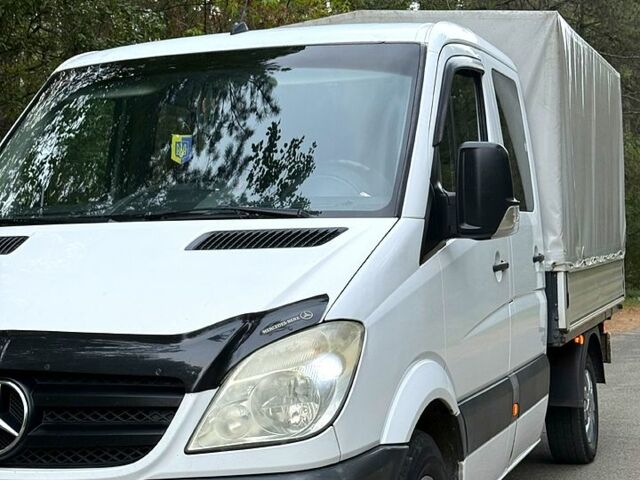 Белый Мерседес Sprinter, объемом двигателя 2.2 л и пробегом 430 тыс. км за 15500 $, фото 1 на Automoto.ua