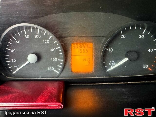 Белый Мерседес Sprinter, объемом двигателя 2.2 л и пробегом 305 тыс. км за 14900 $, фото 10 на Automoto.ua