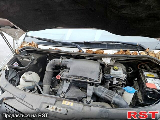 Білий Мерседес Sprinter, об'ємом двигуна 2.1 л та пробігом 307 тис. км за 16000 $, фото 6 на Automoto.ua