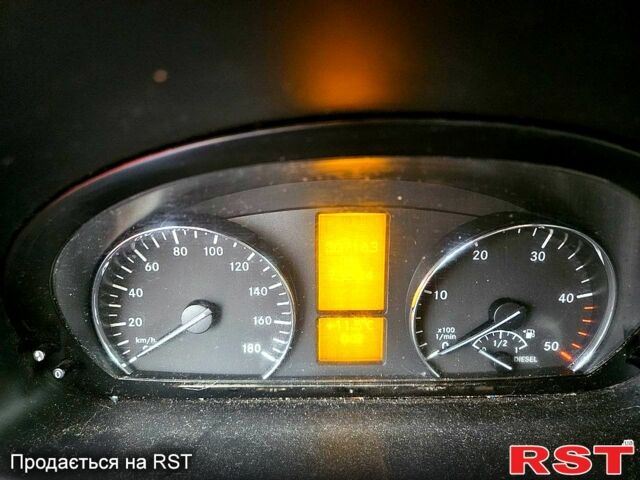 Білий Мерседес Sprinter, об'ємом двигуна 2.1 л та пробігом 307 тис. км за 16000 $, фото 7 на Automoto.ua
